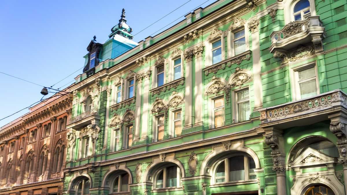 Ilyinka street, Moscow, where Moscow Exchange is located