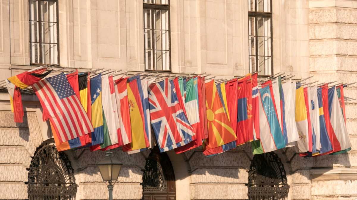 OSCE flags that monitors ceasefire