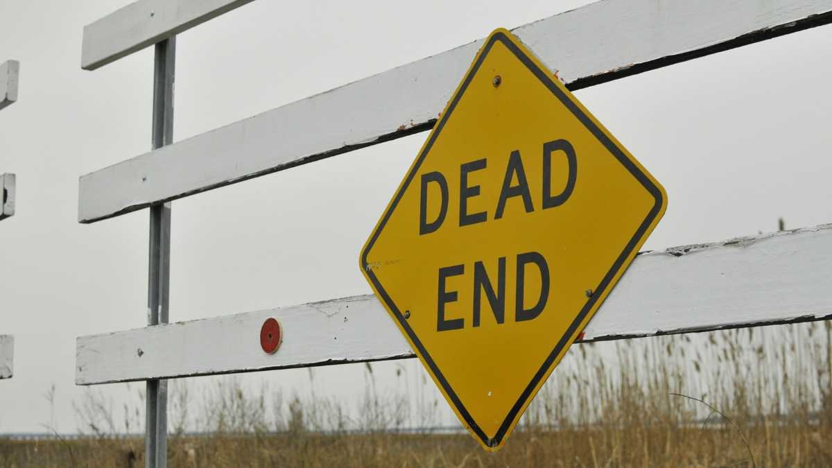 dead end road sign
