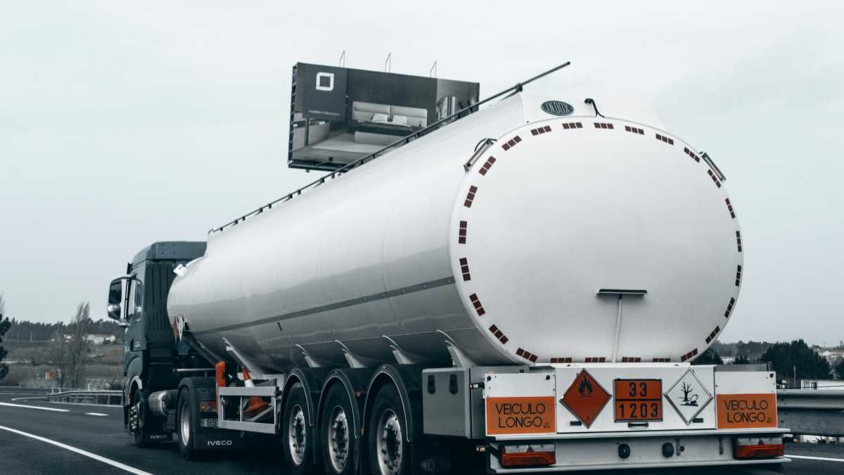 oil tanker