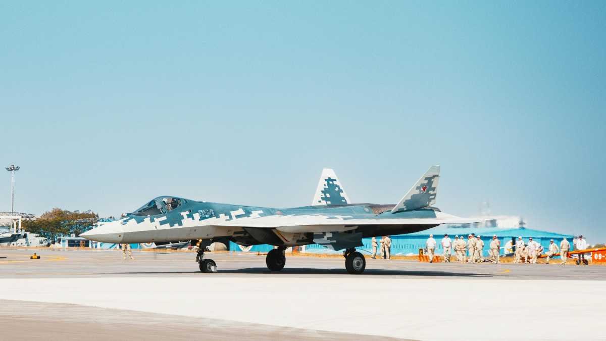stealth fighter runway